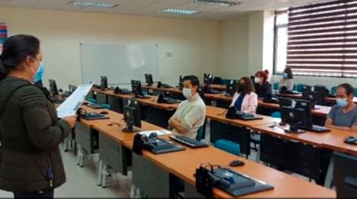 Senescyt revisará protocolos para retorno presencial de estudiantes a universidades